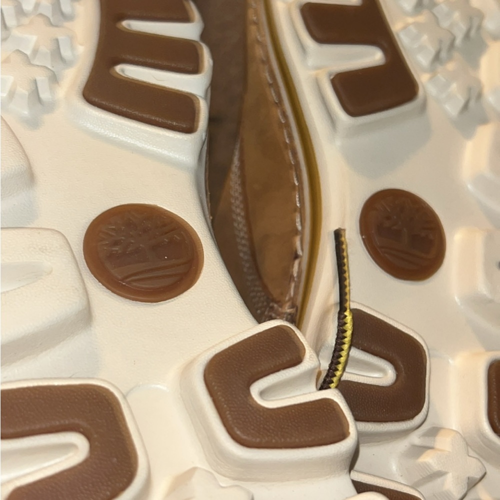 Timberland Brown and Cream Boots - Picture 4 of 4